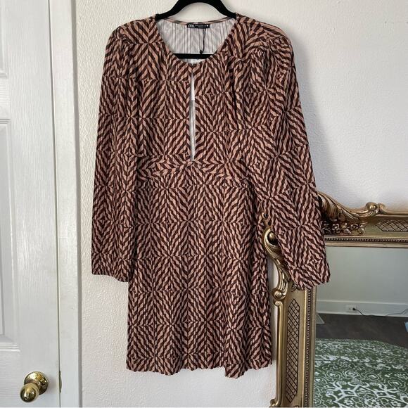 NWT Zara Geometric Printed Brown Pleated Dress - Picture 3 of 8
